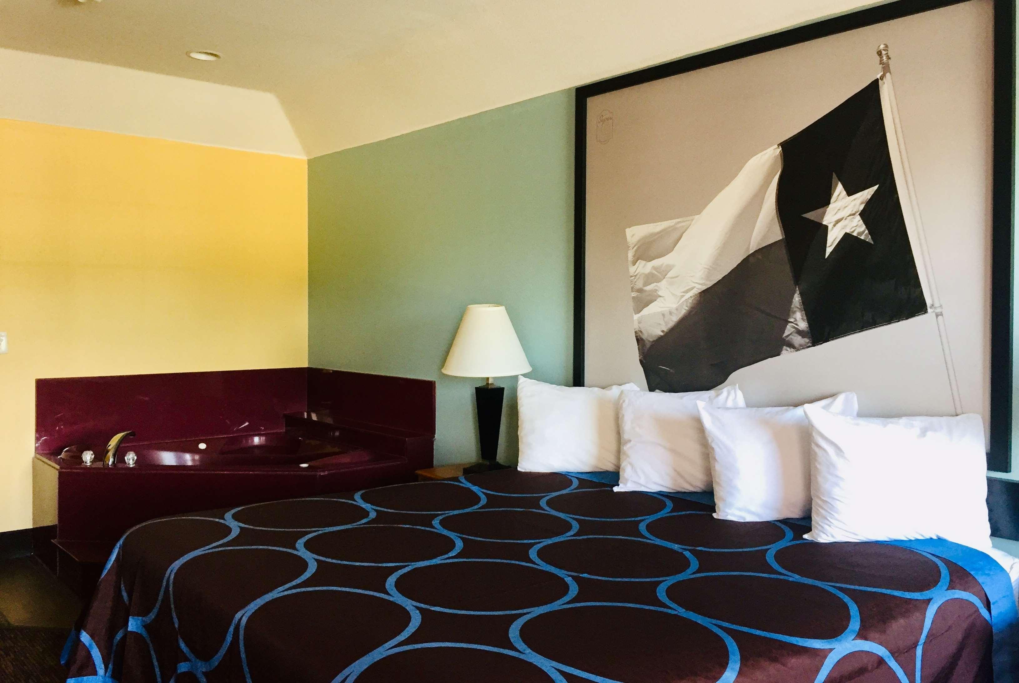 Super 8 By Wyndham Montgomery/ Conroe Montgomery