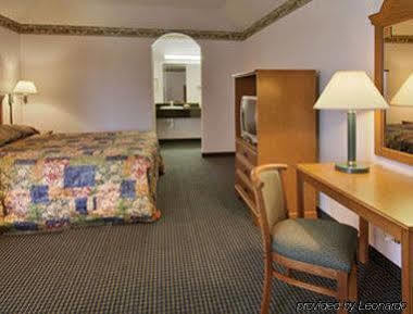 Motel Super 8 By Wyndham Montgomery/ Conroe