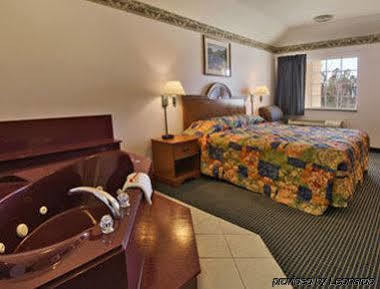 Super 8 By Wyndham Montgomery/ Conroe Motel Montgomery