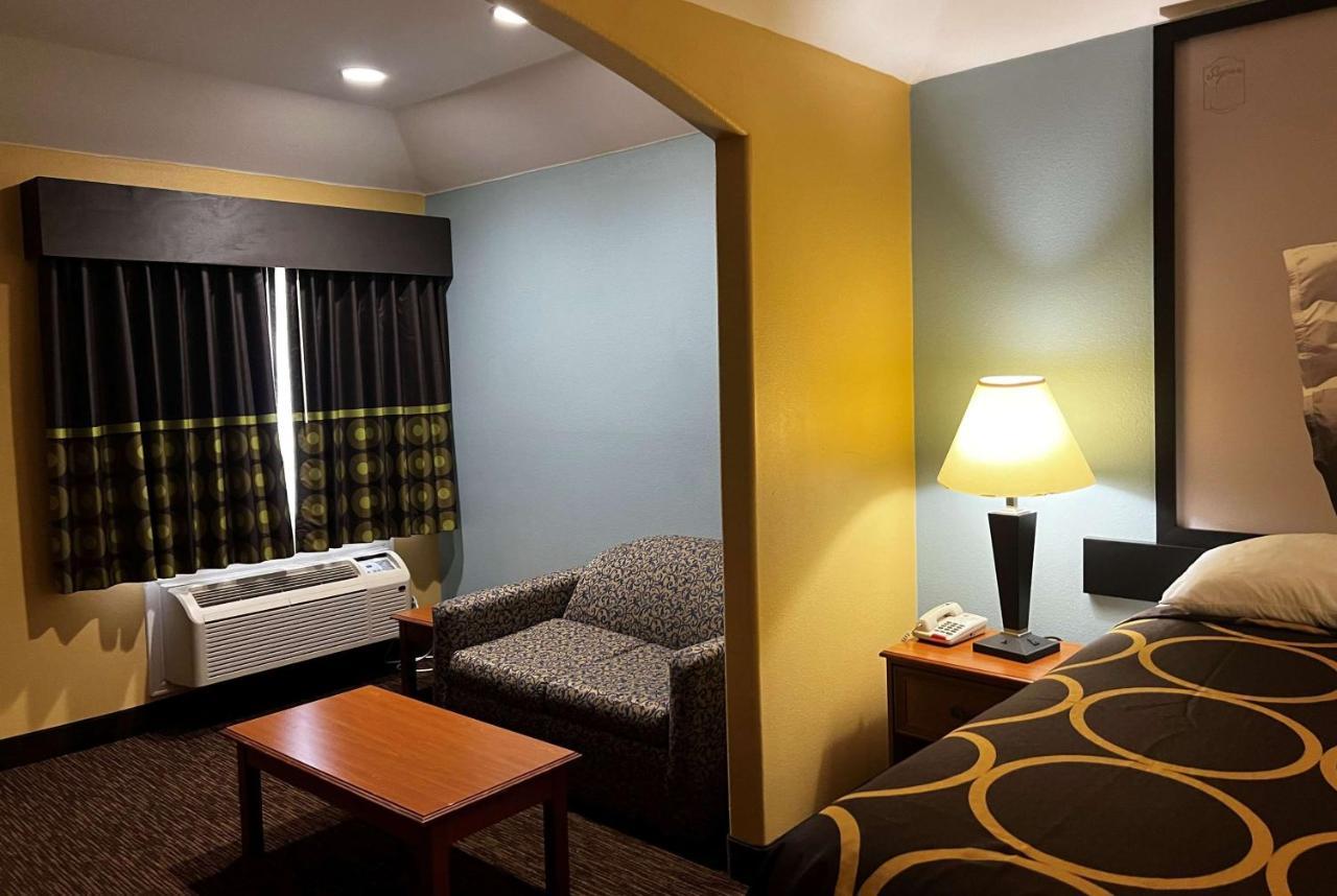 Super 8 By Wyndham Montgomery/ Conroe 2*