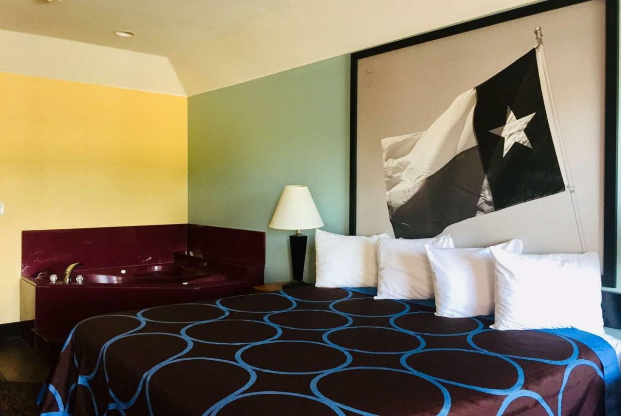 Super 8 By Wyndham Montgomery/ Conroe Montgomery