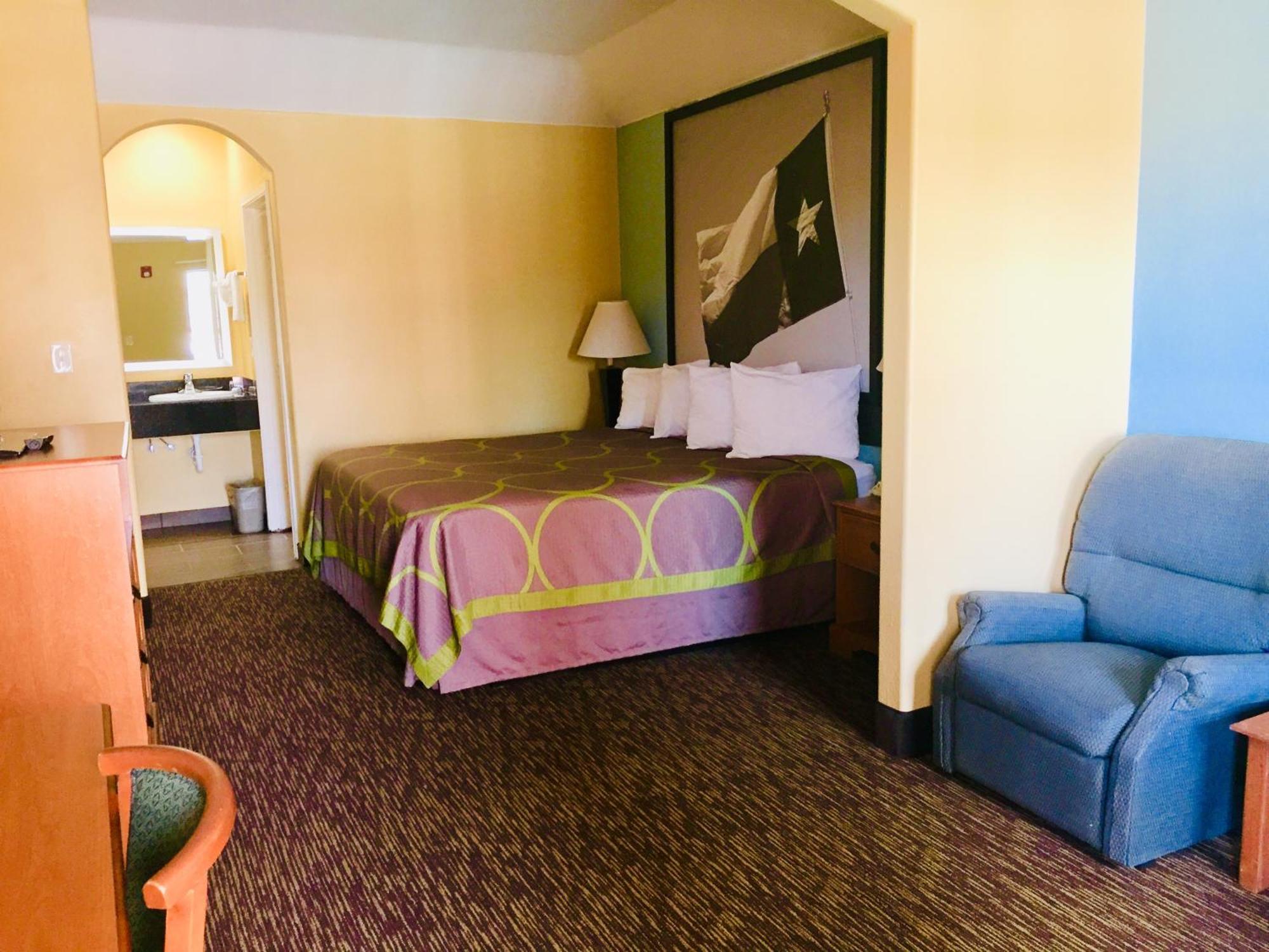 Super 8 By Wyndham Montgomery/ Conroe Motel 2*